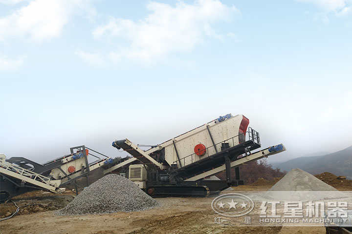 車載流動石子、粉碎機(jī)生產(chǎn)現(xiàn)場